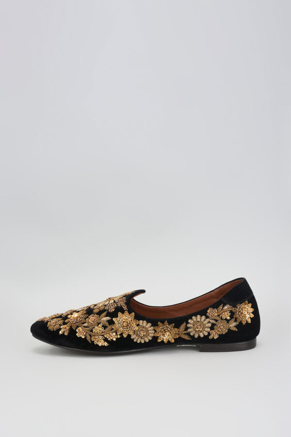 Embroidered Mojari Jutti - Image 2