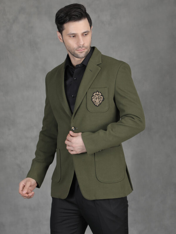 Men’s Olive Green Premium Knitted Blazer with Embroidered Crest – Modern Tailored Fit