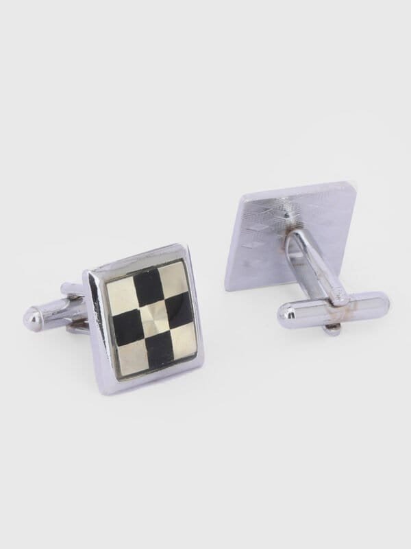 Checkerboard cufflinks for men in silver and black finish