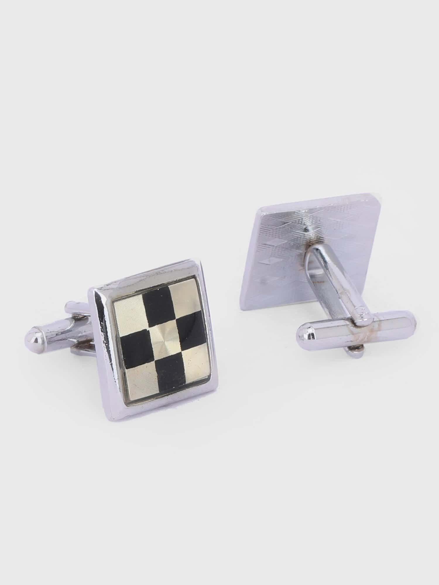 Checkerboard cufflinks for men in silver and black finish