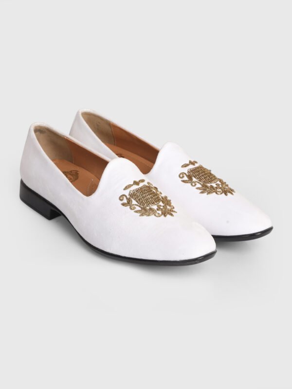 Royal White Wedding Shoes for Men with Gold Embroidered Crest Design by Deshi Coast